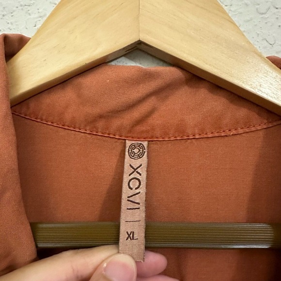 XCVI Short Sleeve Wearable Shift Dress Collared in Rust - Picture 6 of 9